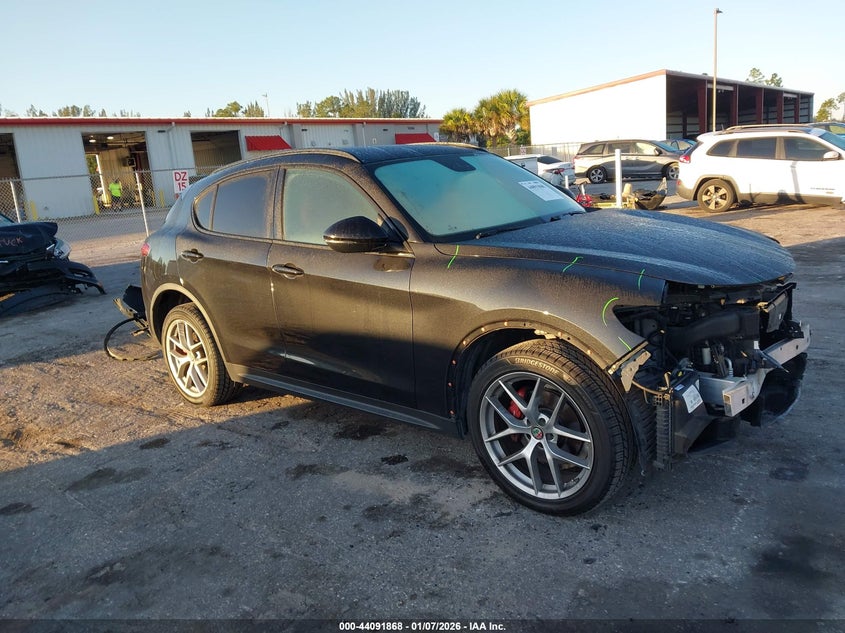 ZASPAKBN4K7C45451 ALFA ROMEO STELVIO Photo 1
