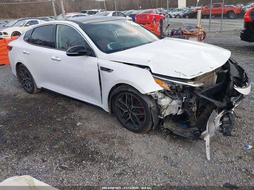 5XXGW4L25KG366703 KIA OPTIMA Photo 1