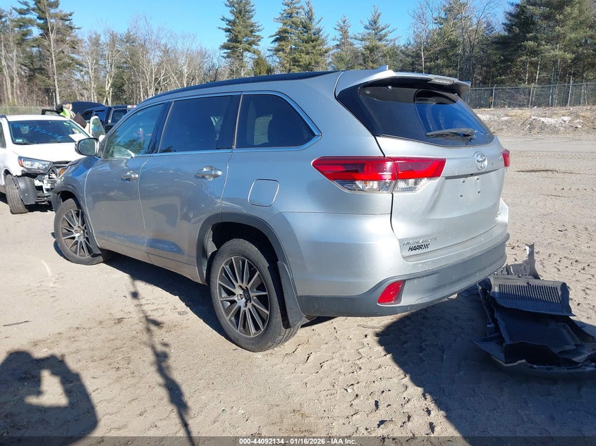 2018 Toyota Highlander Se
