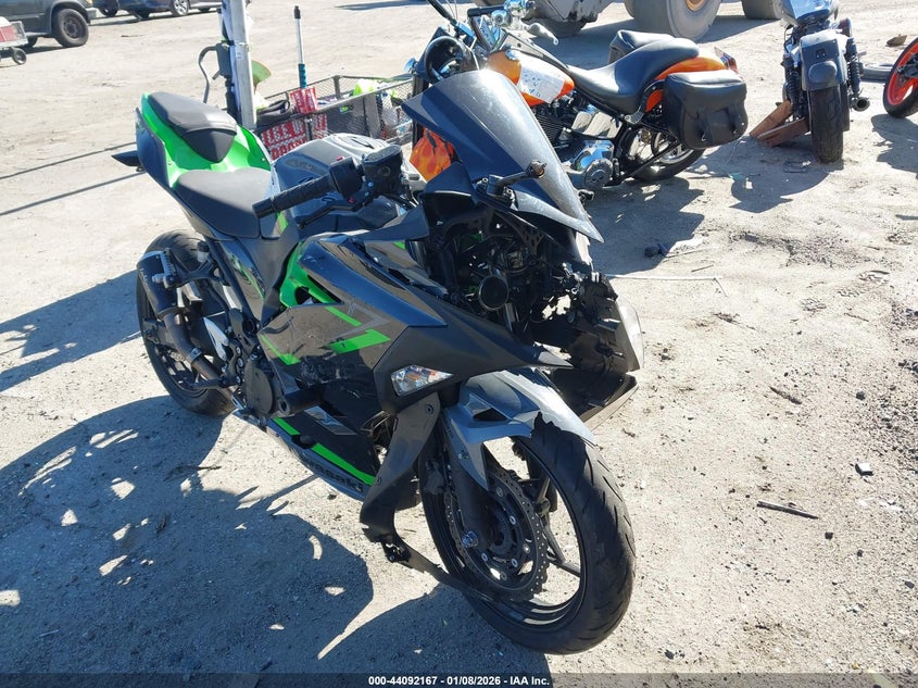JKAEXKG18KDA31484 2019 Kawasaki Ex400 auction photo 1