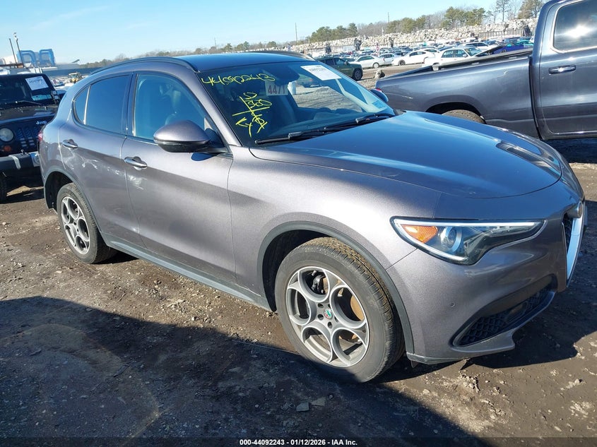 ZASFAKPN7J7B62180 ALFA ROMEO STELVIO Photo 1
