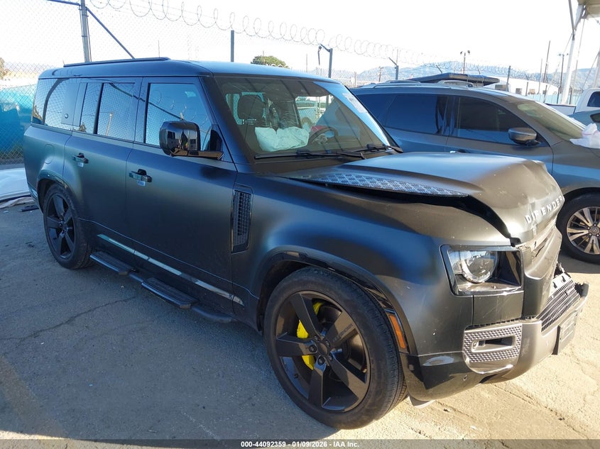 2023 LAND ROVER DEFENDER 130 X-DYNAMIC SE