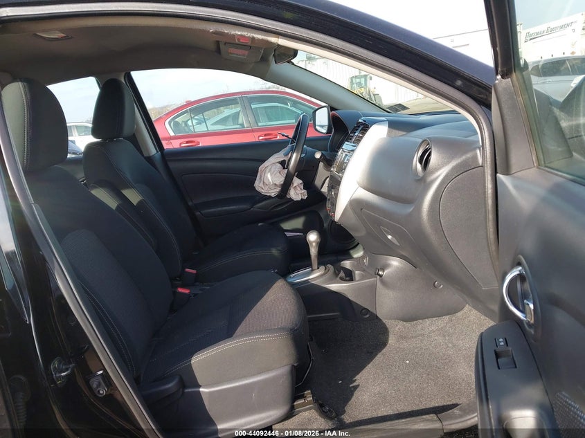 2017 Nissan Versa 1.6 Sv