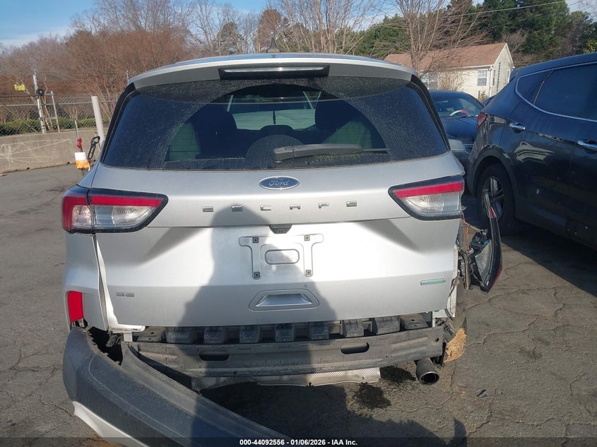 VIN 1FMCU0G67LUB38137 2020 FORD ESCAPE SE