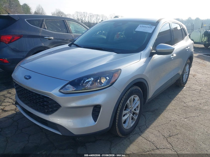 VIN 1FMCU0G67LUB38137 2020 FORD ESCAPE SE