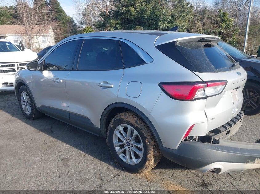 VIN 1FMCU0G67LUB38137 2020 FORD ESCAPE SE