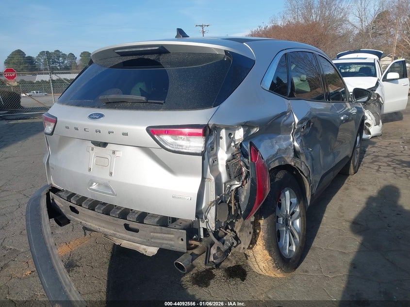 VIN 1FMCU0G67LUB38137 2020 FORD ESCAPE SE
