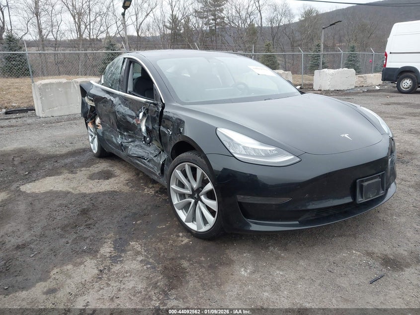 TESLA MODEL 3 STANDARD RANGE PLUS REAR-WHEEL DRIVE/STANDARD RANGE REAR-WHEEL DRIVE