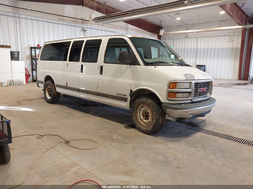 1GJHG39R3Y1168926 2000 GMC Savana Standard auction photo 1
