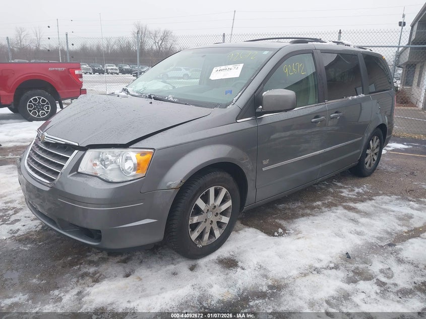2009 Chrysler Town & Country Touring