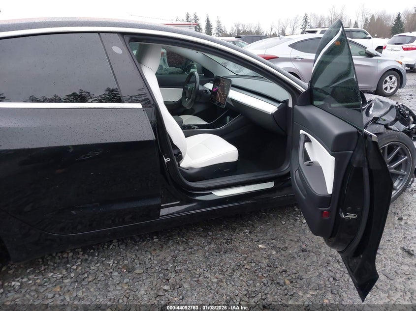 2019 Tesla Model 3 Long Range/Performance