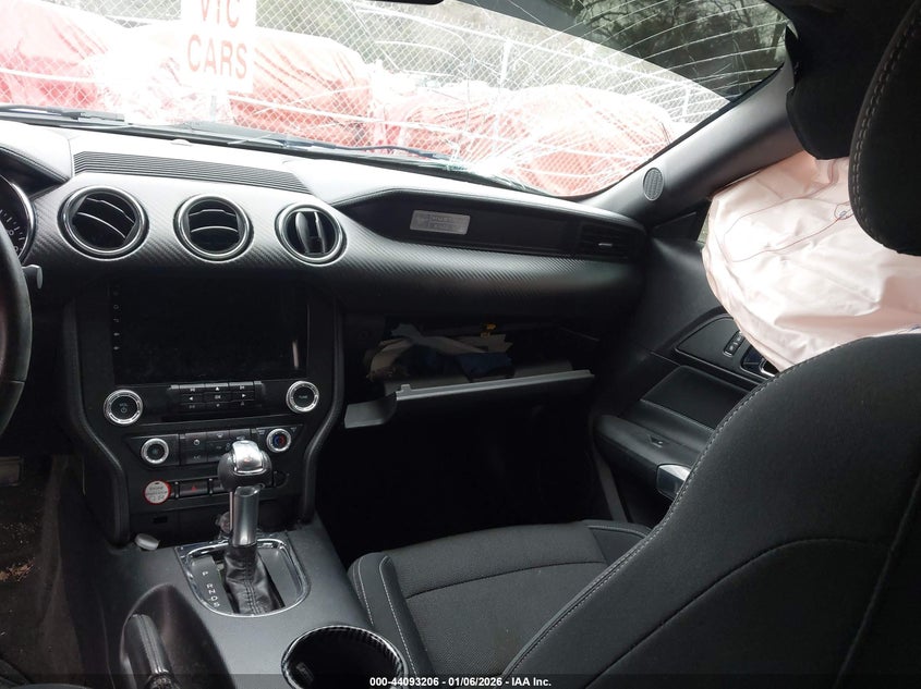 2016 Ford Mustang V6