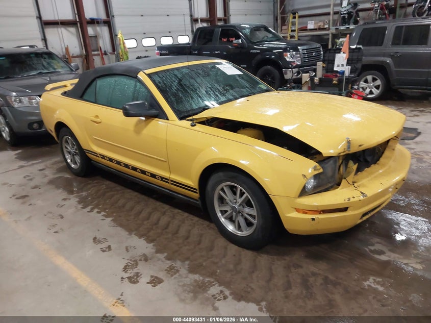 1ZVFT84N455209013 2005 Ford Mustang auction photo 1