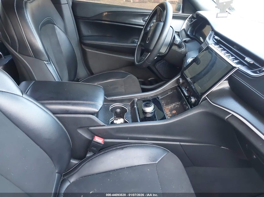 2024 Jeep Grand Cherokee L Altitude X 4X4