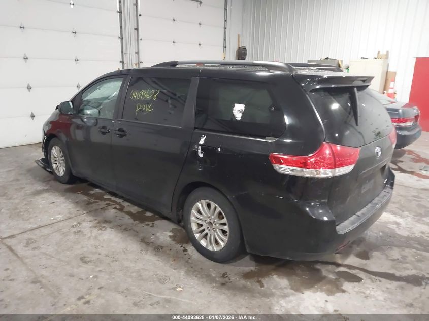 2014 Toyota Sienna Xle V6 8 Passenger