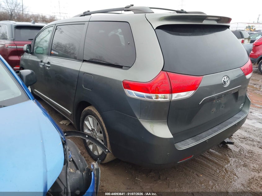 2012 Toyota Sienna Xle 7 Passenger