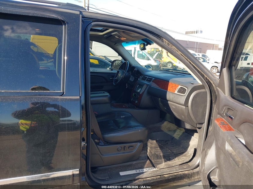 2011 Chevrolet Suburban 1500 Ltz