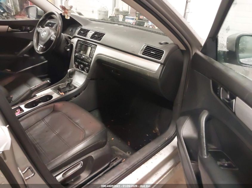 2013 Volkswagen Passat 2.5L Se