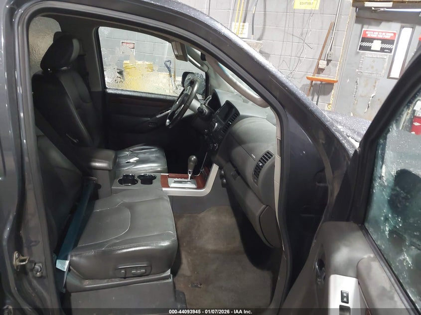 2011 Nissan Pathfinder Le