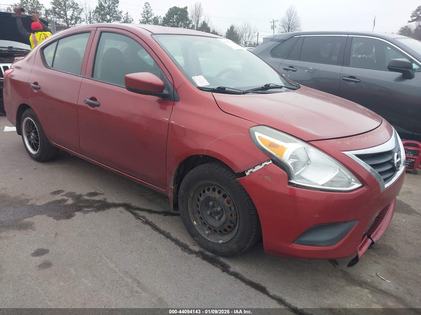 2016 Nissan Versa 1.6 S+