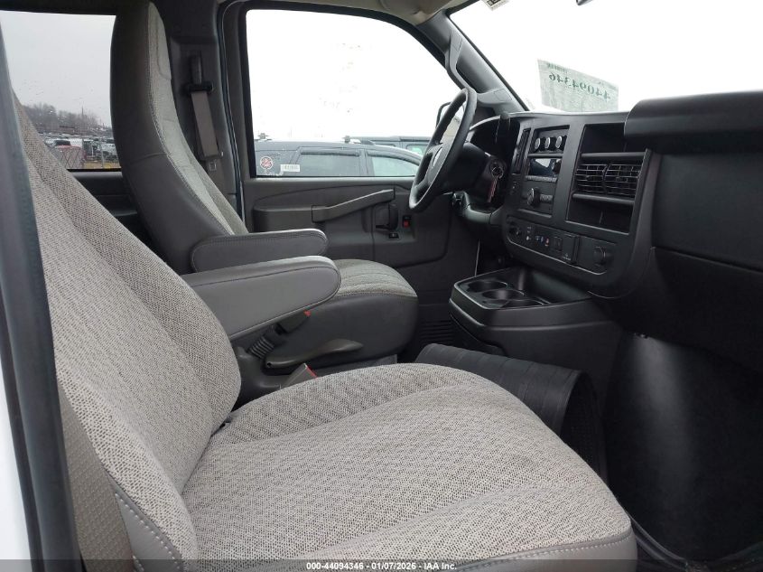 2025 GMC Savana Passenger Rwd 3500 Extended Wheelbase Lt