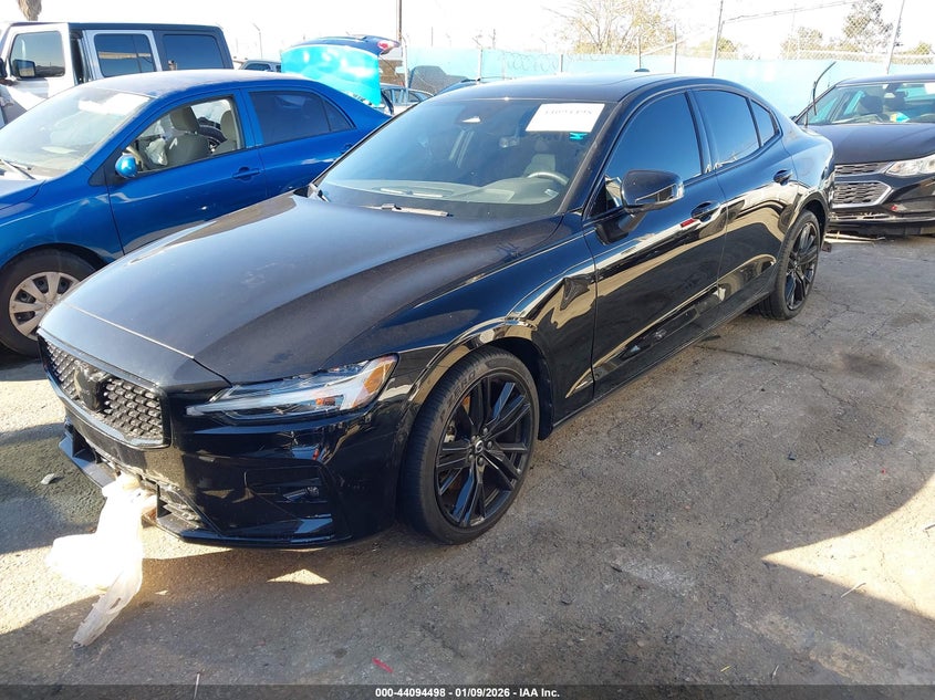 2024 Volvo S60 B5 Plus Black Edition