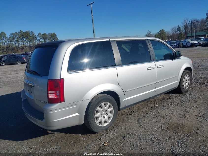 2010 Chrysler Town & Country Lx