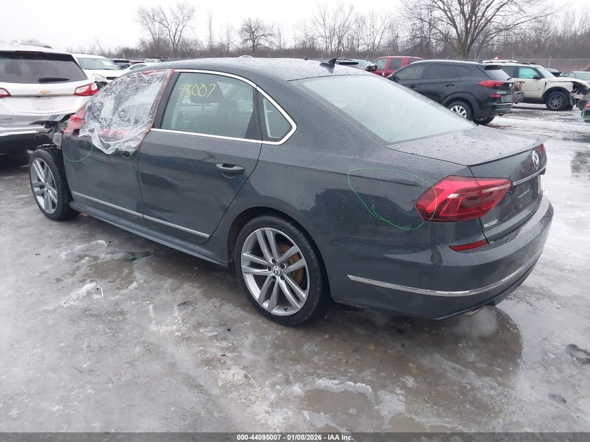 2017 Volkswagen Passat 1.8T R-Line