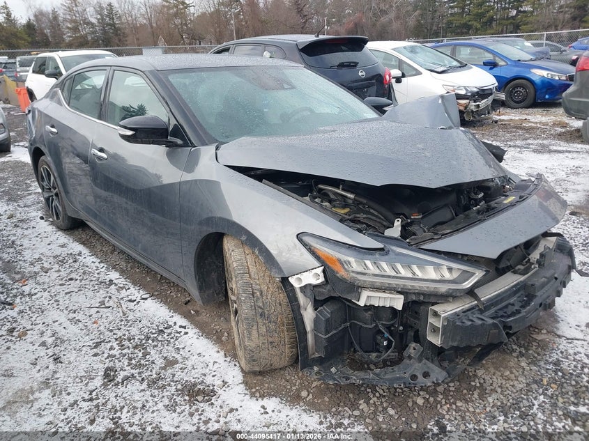 2023 Nissan Maxima Sv