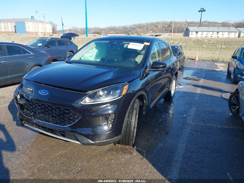 2020 Ford Escape Se