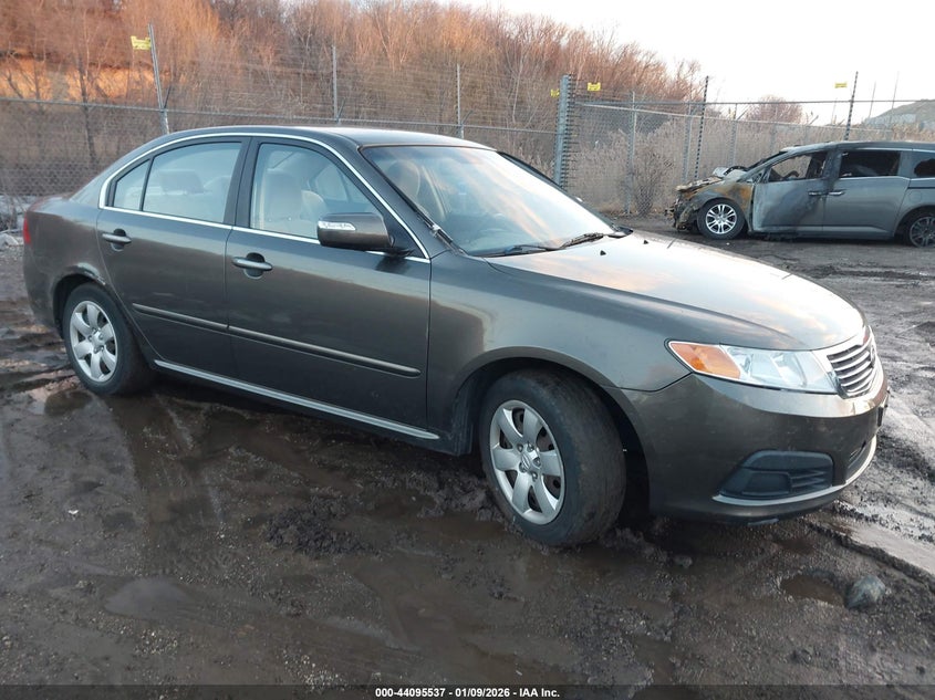 KIA OPTIMA 2010. Lot# 44095537. VIN KNAGG4A88A5437669. Photo 1