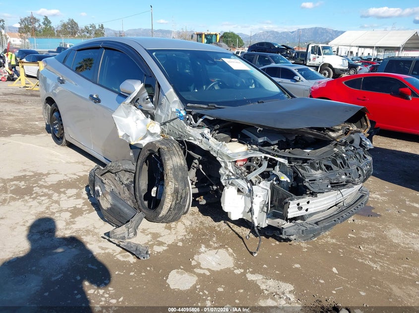 2018 Toyota Prius Three Touring
