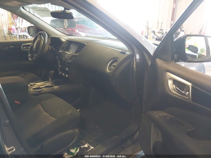 2017 NISSAN PATHFINDER auction photo 5
