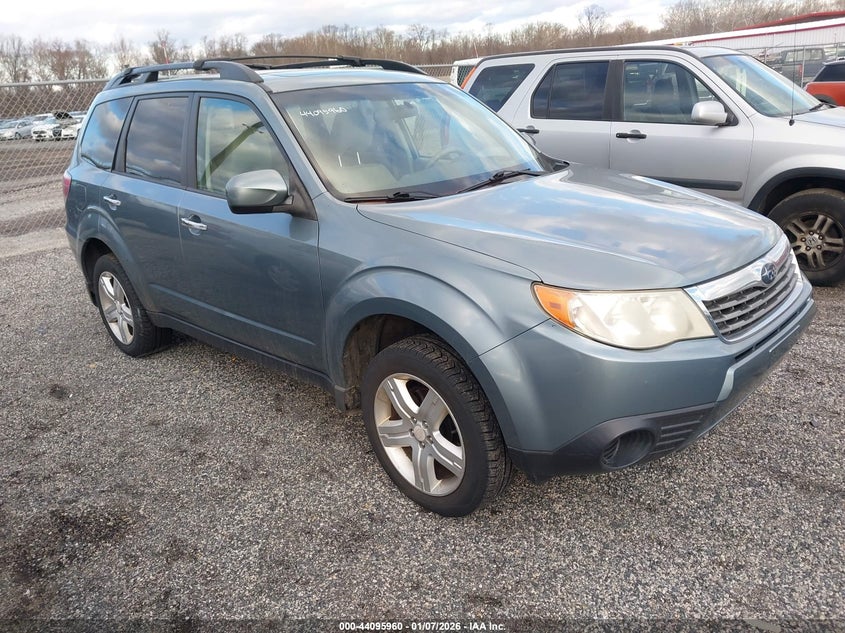SUBARU FORESTER 2010. Lot# 44095960. VIN JF2SH6CC1AG722422. Photo 1