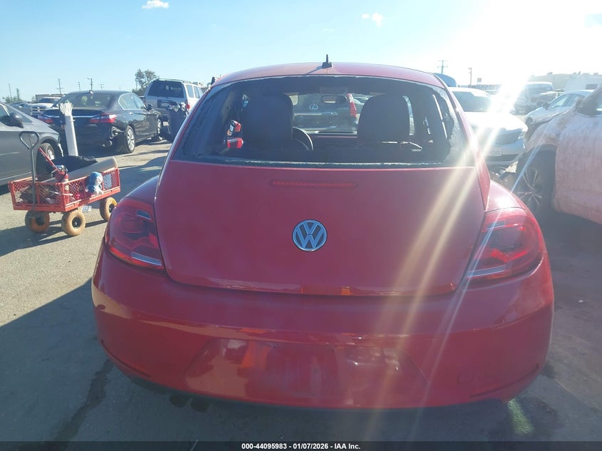 2012 Volkswagen Beetle 2.5 2.5L red Lot 111044095983 Vin 3VWJP7AT9CM622208