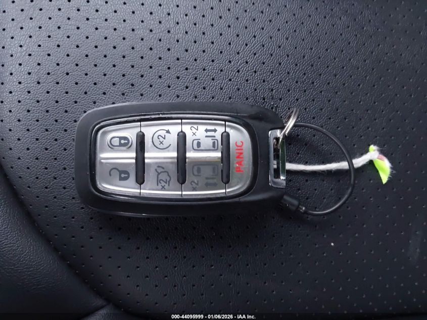 2025 Chrysler Pacifica - 2C4RC1BG6SR531923