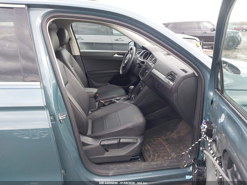 2020 Volkswagen Tiguan 2.0T Se/2.0T Se R-Line Black/2.0T Sel