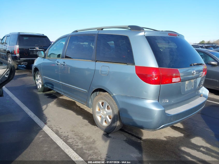2005 Toyota Sienna Le