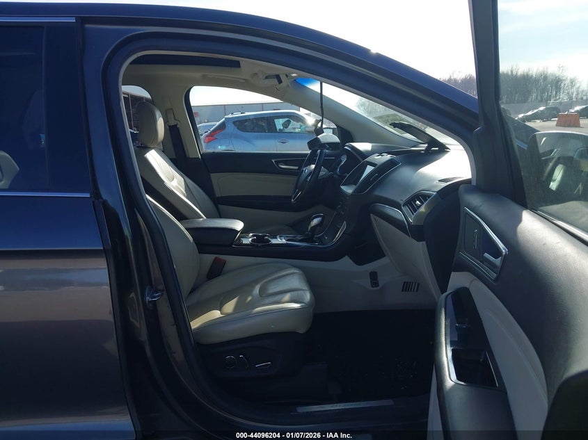 2016 Ford Edge Titanium