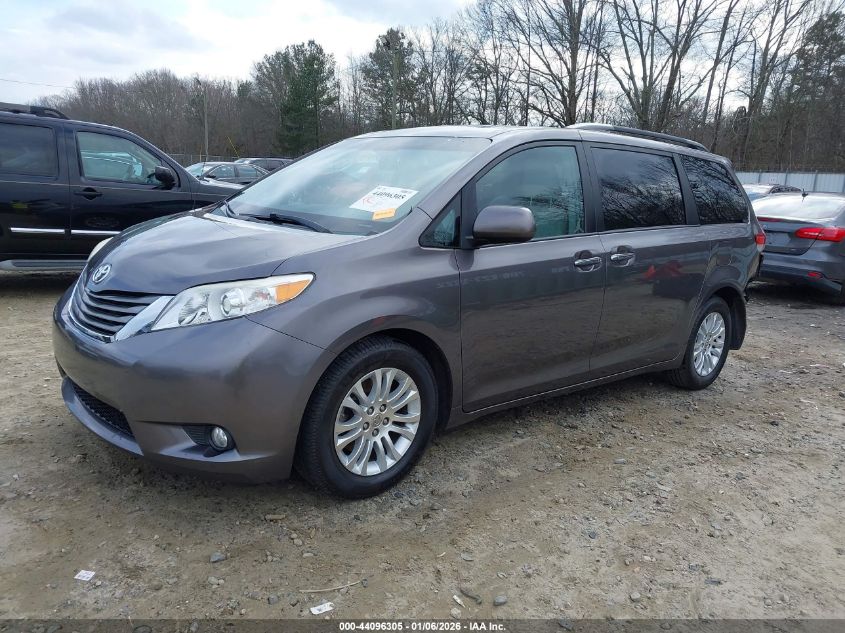 2014 Toyota Sienna Xle V6 8 Passenger
