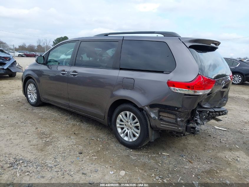 2014 Toyota Sienna Xle V6 8 Passenger