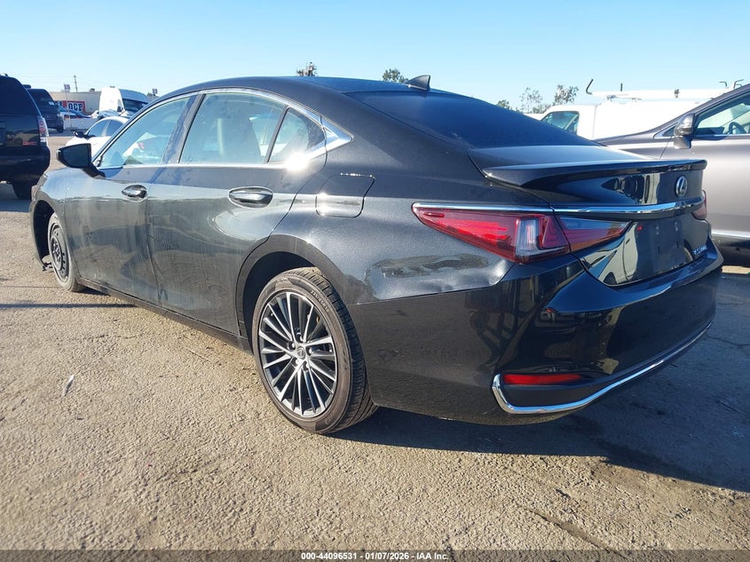 Vin: 58ada1c10ru041523, lot: 44592384, lexus es 300h 20243