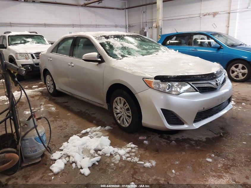 4T4BF1FK3ER377347 2014 Toyota Camry Le auction photo 1