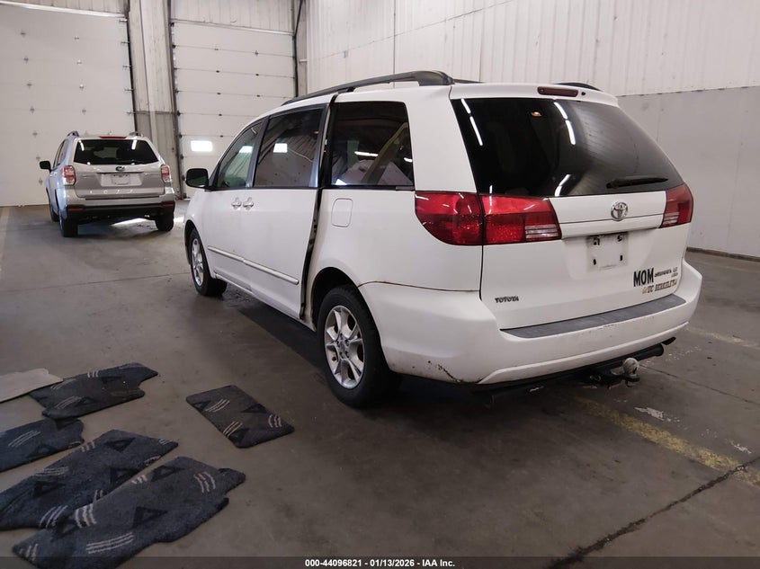2004 Toyota Sienna Le