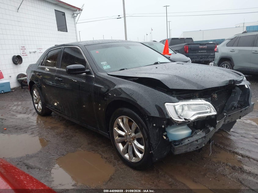 2016 Chrysler 300 Limited