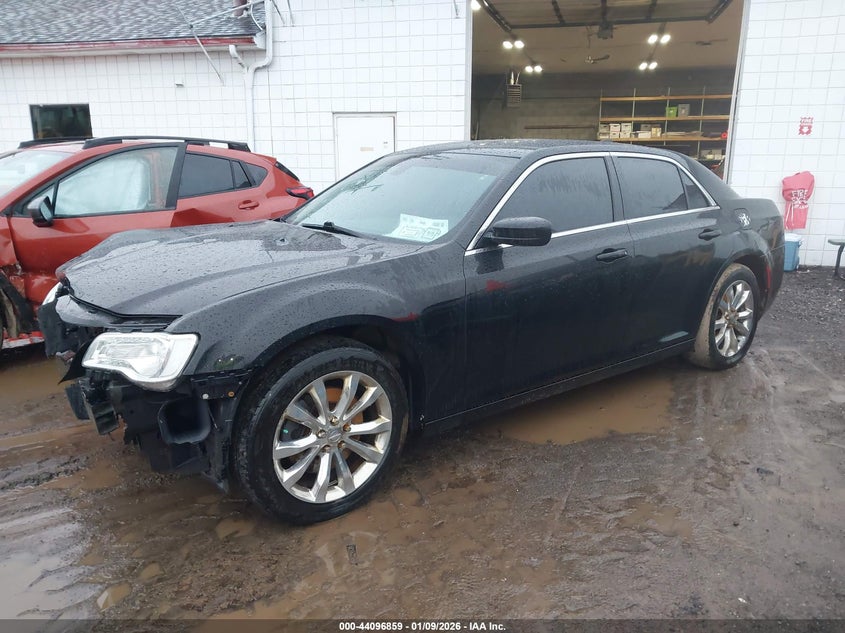 2016 Chrysler 300 Limited
