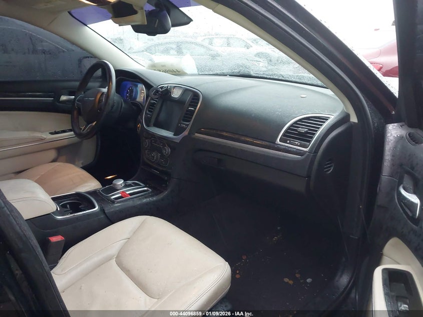 2016 Chrysler 300 Limited