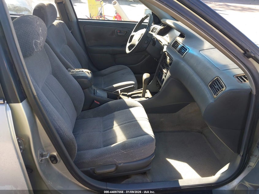 2000 Toyota Camry Le