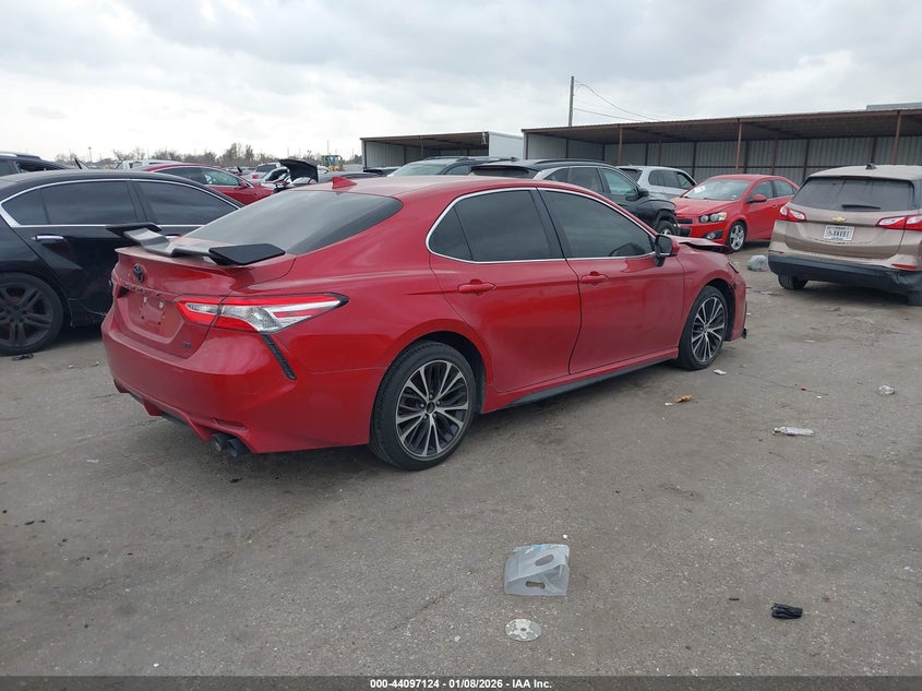 2020 Toyota Camry Se
