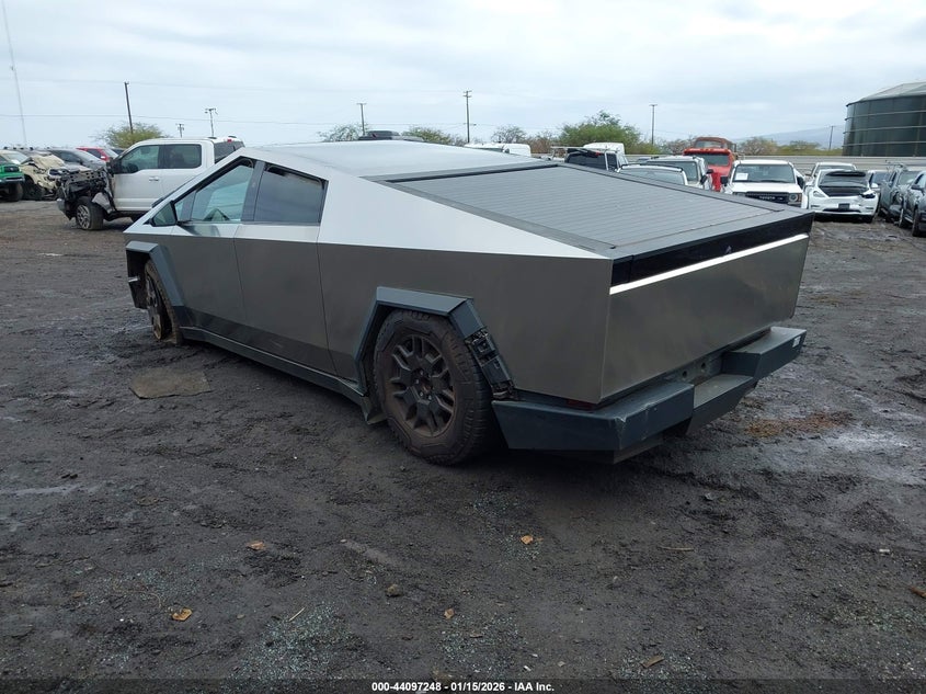 Vin: 7g2cehed6ra049804, lot: 44593101, tesla cybertruck all-wheel drive 20243